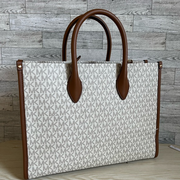 Michael Kors Medium Vanilla Mirella Tote - Picture 6 of 11